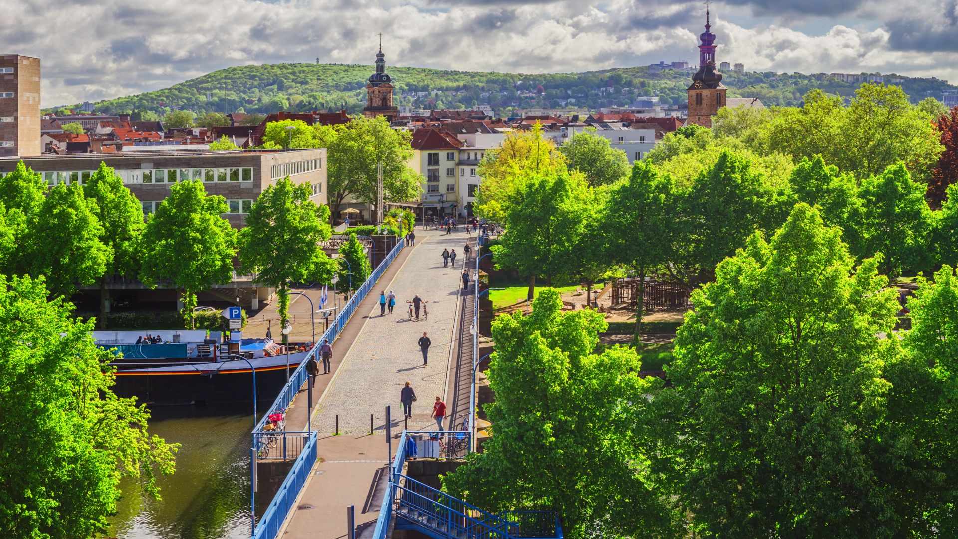 Saarbrücken: Alte Brücke mit Altstadt im Hintergrund