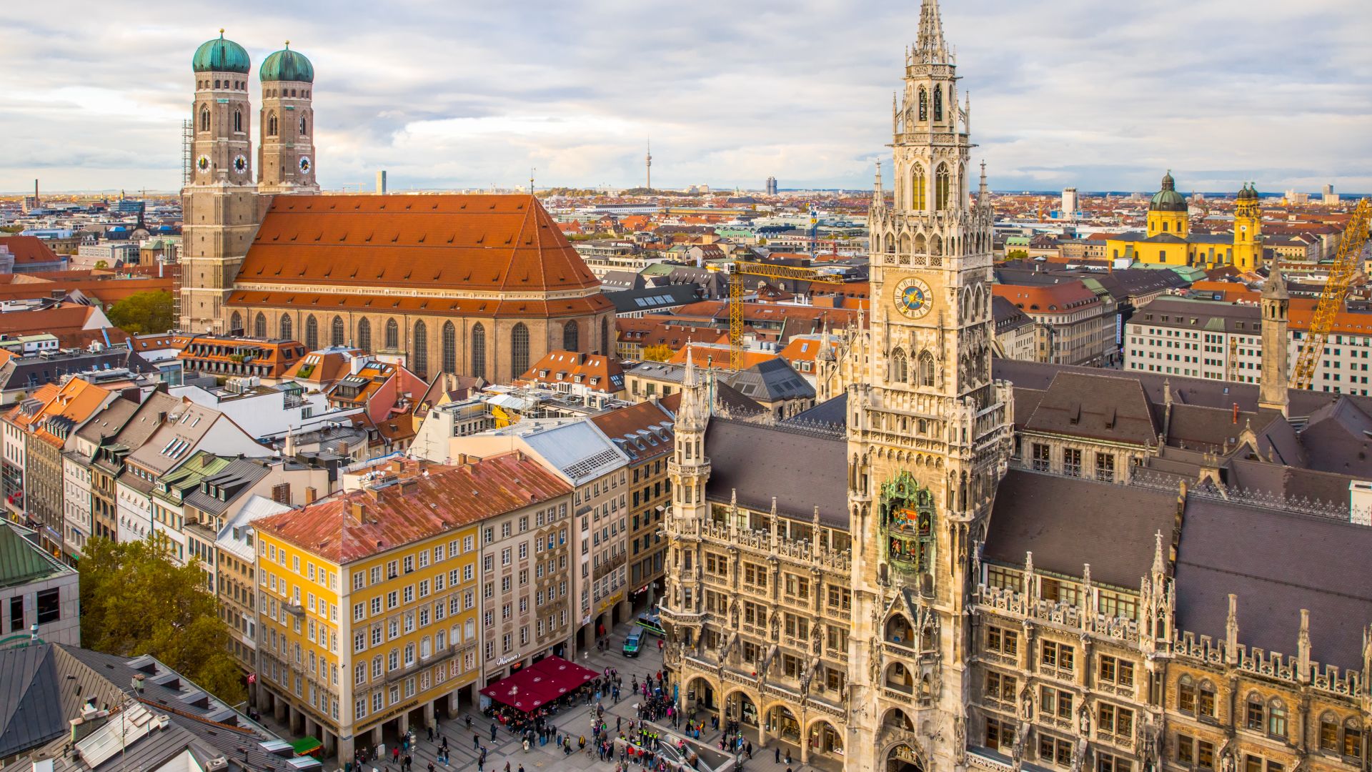 München: Marienplatz und Frauenkirche von oben